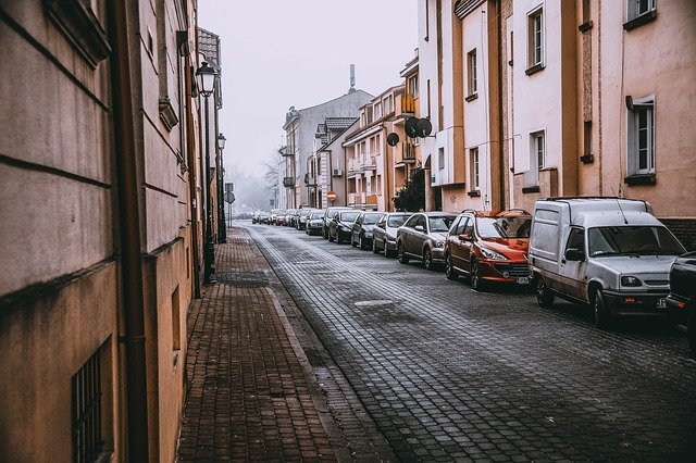 Niedokończona kamienica przy ul. Wigilijnej